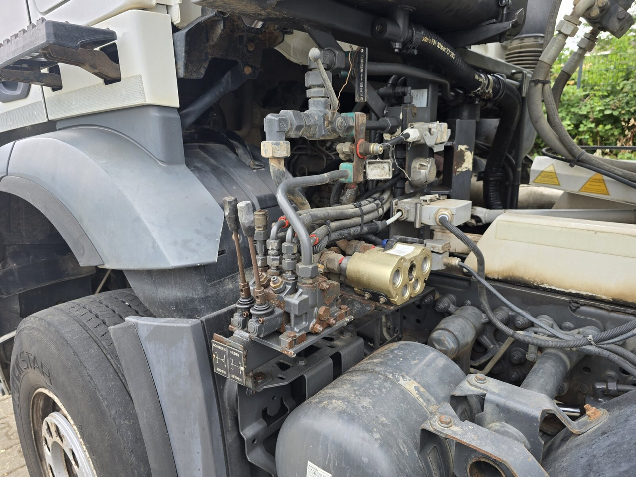 Mercedes-Benz Arocs 3240/8x4 Arocs 3240/8x4, VDL Tele-Knick Abrollanlage - Крюковой мультилифт: фото 4 Mercedes-Benz Arocs 3240/8x4 Arocs 3240/8x4, VDL Tele-Knick Abrollanlage - Крюковой мультилифт: фото 4