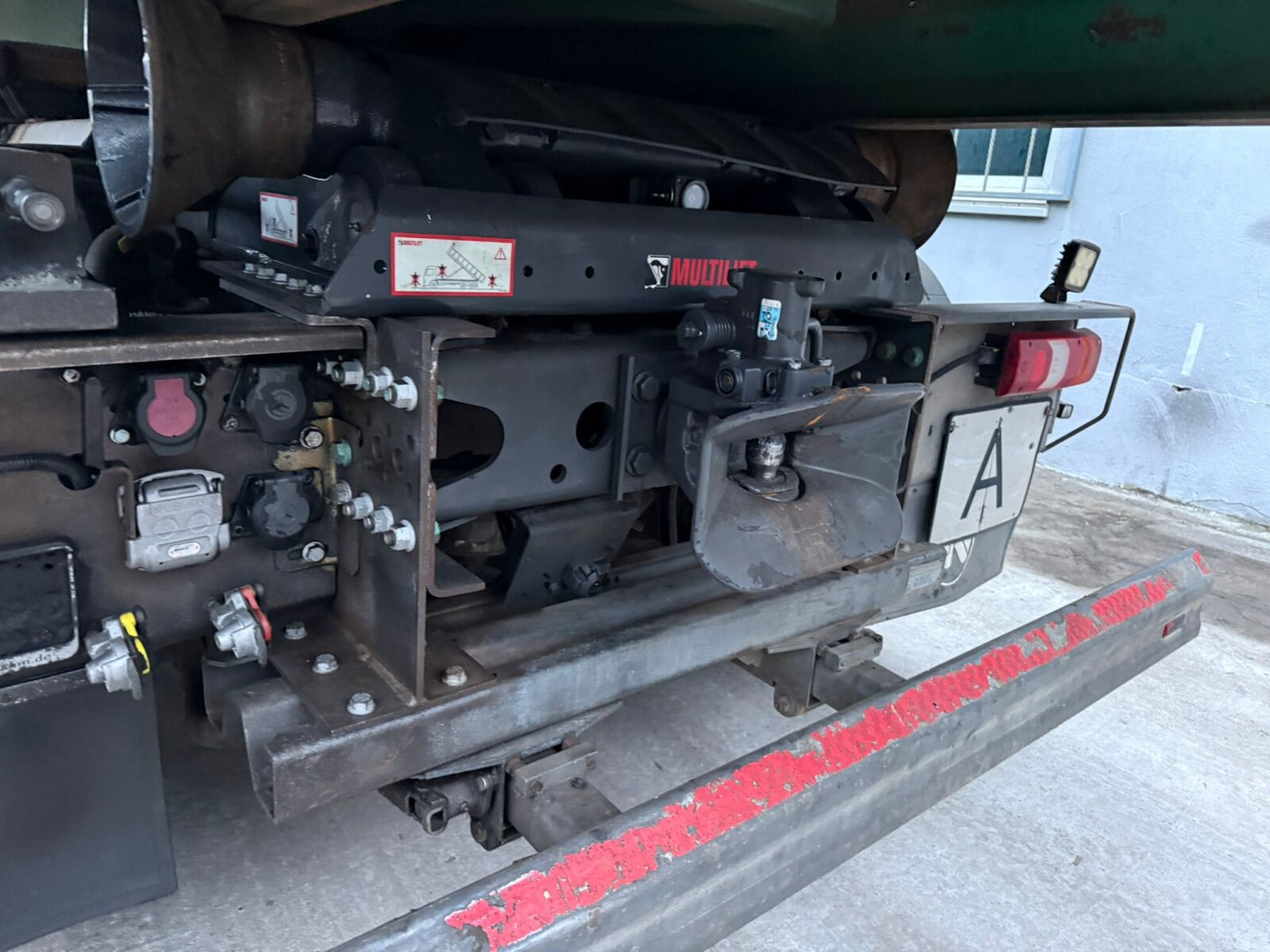 Mercedes-Benz Arocs 3240 L 8x4 ENA Arocs 3240 L 8x4 ENA, Lenk-/Liftachse, Navi, Hiab Abrollkipper - Крюковой мультилифт: фото 5 Mercedes-Benz Arocs 3240 L 8x4 ENA Arocs 3240 L 8x4 ENA, Lenk-/Liftachse, Navi, Hiab Abrollkipper - Крюковой мультилифт: фото 5