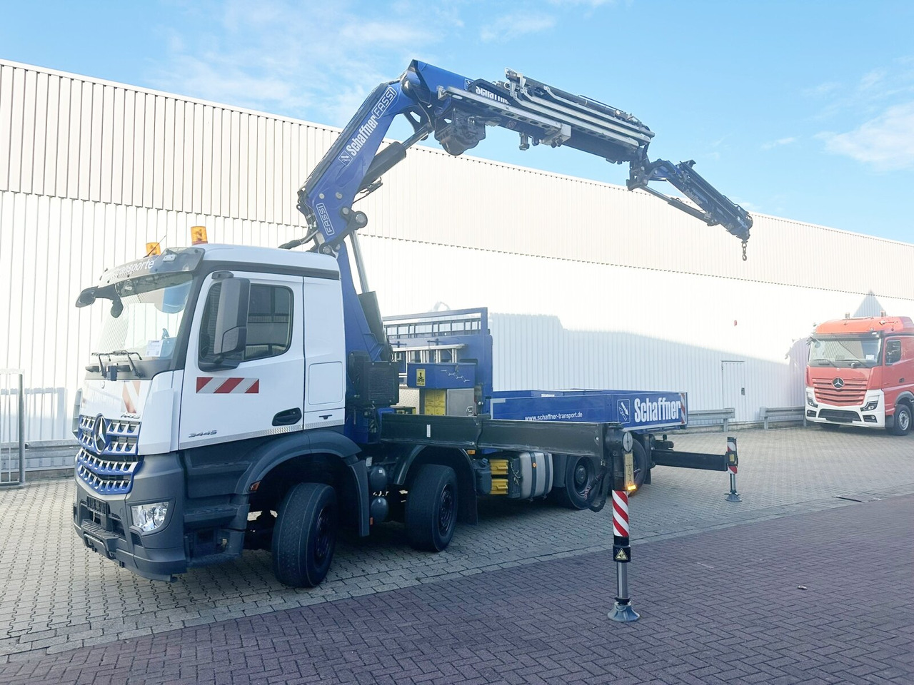 Mercedes-Benz Arocs 3245 L 8x2/6 Arocs 3245 L 8x2/6, Kran Fassi F 545 RA 2.26 XE, Jib, Funk, 29,7 m - 400 kg - Автоманипулятор, Грузовик бортовой/ Платформа: фото 1 Mercedes-Benz Arocs 3245 L 8x2/6 Arocs 3245 L 8x2/6, Kran Fassi F 545 RA 2.26 XE, Jib, Funk, 29,7 m - 400 kg - Автоманипулятор, Грузовик бортовой/ Платформа: фото 1