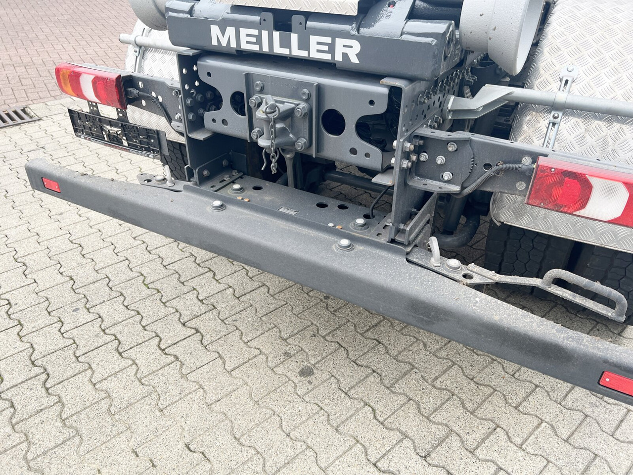 Mercedes-Benz Arocs 4142/48 8x4/4 Arocs 4142/48 8x4/4, Grounder, Meiller RS26 62-K, Funk - Крюковой мультилифт: фото 3 Mercedes-Benz Arocs 4142/48 8x4/4 Arocs 4142/48 8x4/4, Grounder, Meiller RS26 62-K, Funk - Крюковой мультилифт: фото 3