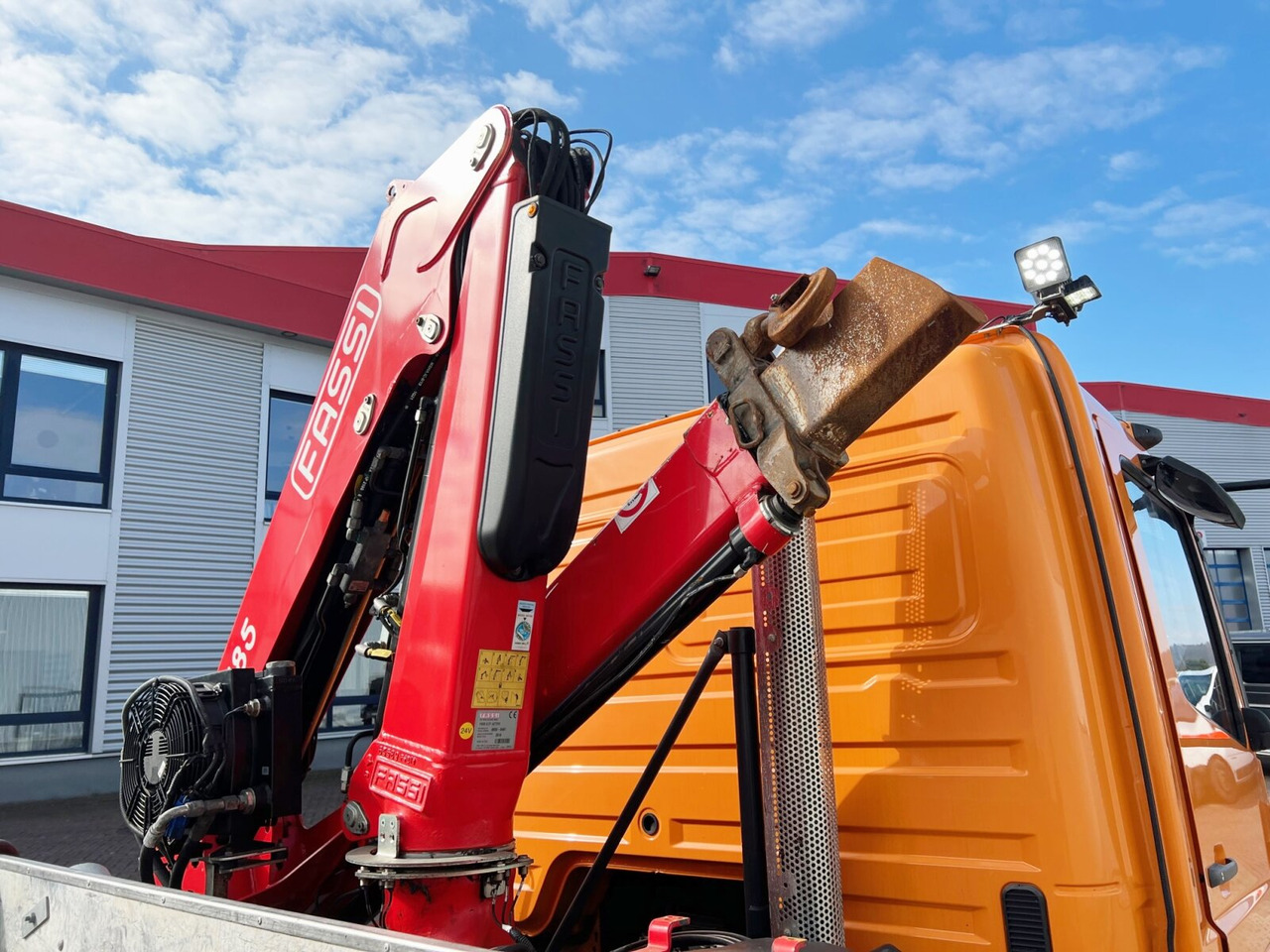 Автоманипулятор, Грузовик бортовой/ Платформа Mercedes-Benz Atego 1023 L 4x2 Atego 1023 L 4x2 mit Kran Fassi F85B.0.21: фото 11 Автоманипулятор, Грузовик бортовой/ Платформа Mercedes-Benz Atego 1023 L 4x2 Atego 1023 L 4x2 mit Kran Fassi F85B.0.21: фото 11