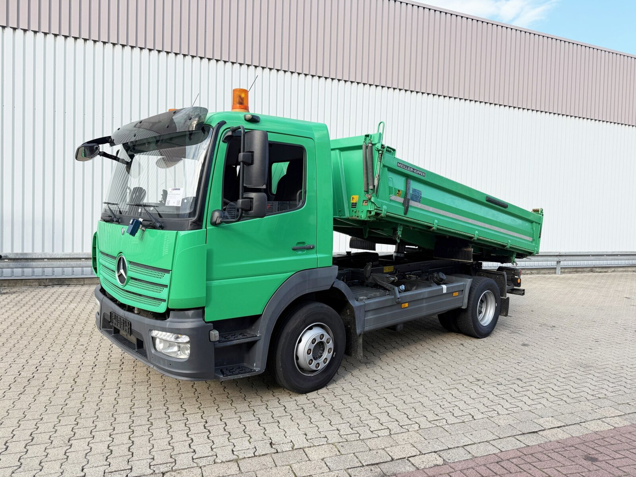 Mercedes-Benz Atego 1530 K 4x2 Atego 1530 K 4x2, 2x AHK - Самосвал: фото 1 Mercedes-Benz Atego 1530 K 4x2 Atego 1530 K 4x2, 2x AHK - Самосвал: фото 1