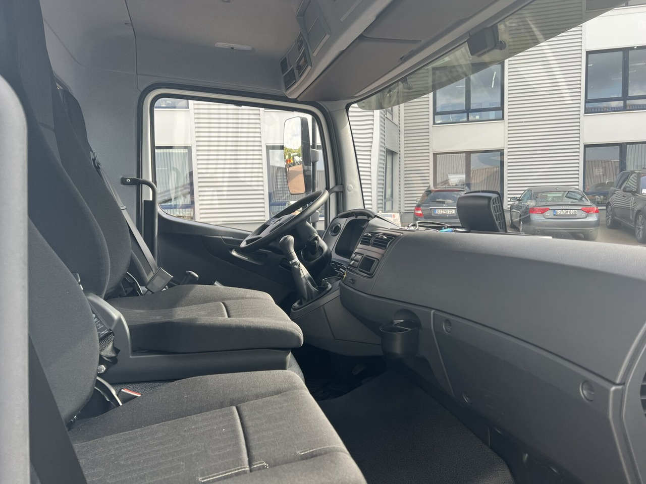 Mercedes-Benz Atego 818/23 K 4x2 Atego 818/23 K 4x2, 2x AHK, Meiller-Kipper, mehrfach Vorhanden! - Самосвал: фото 5 Mercedes-Benz Atego 818/23 K 4x2 Atego 818/23 K 4x2, 2x AHK, Meiller-Kipper, mehrfach Vorhanden! - Самосвал: фото 5