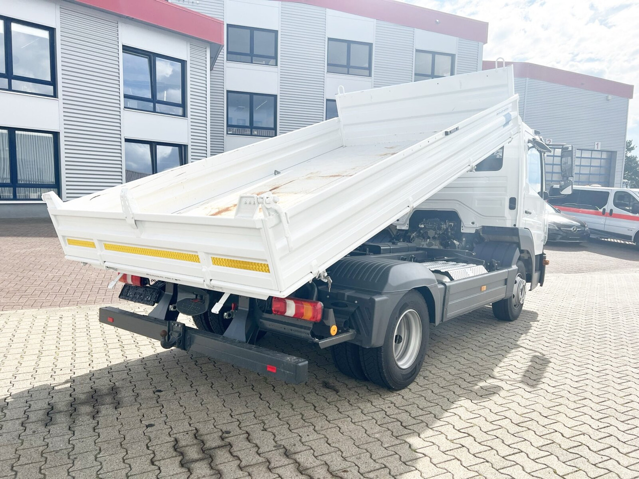 Новый Грузовик-шасси Mercedes-Benz Atego 818 K 4x2 Atego 818 K 4x2, 2x AHK, Meiller-Kipper, mehrfach Vorhanden!: фото 9