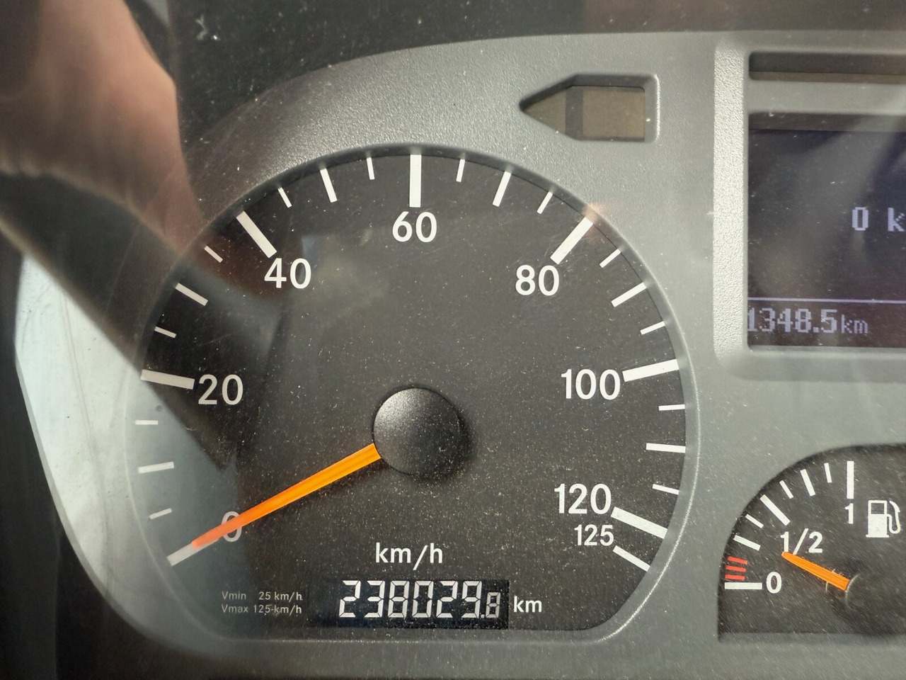 Mercedes-Benz Axor 1824 AK 4x4 Axor 1824 AK 4x4, Tele-Absetzer, Winterdienstausstattung - Портальный бункеровоз: фото 5 Mercedes-Benz Axor 1824 AK 4x4 Axor 1824 AK 4x4, Tele-Absetzer, Winterdienstausstattung - Портальный бункеровоз: фото 5