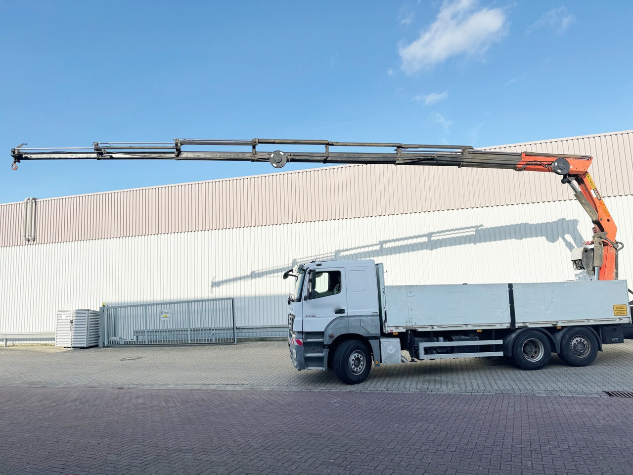 Автоманипулятор Mercedes-Benz Axor 2536/43 L 6x2 Axor 2536/43 L 6x2 mit Heckkran Palfinger PK 24502 F: фото 14