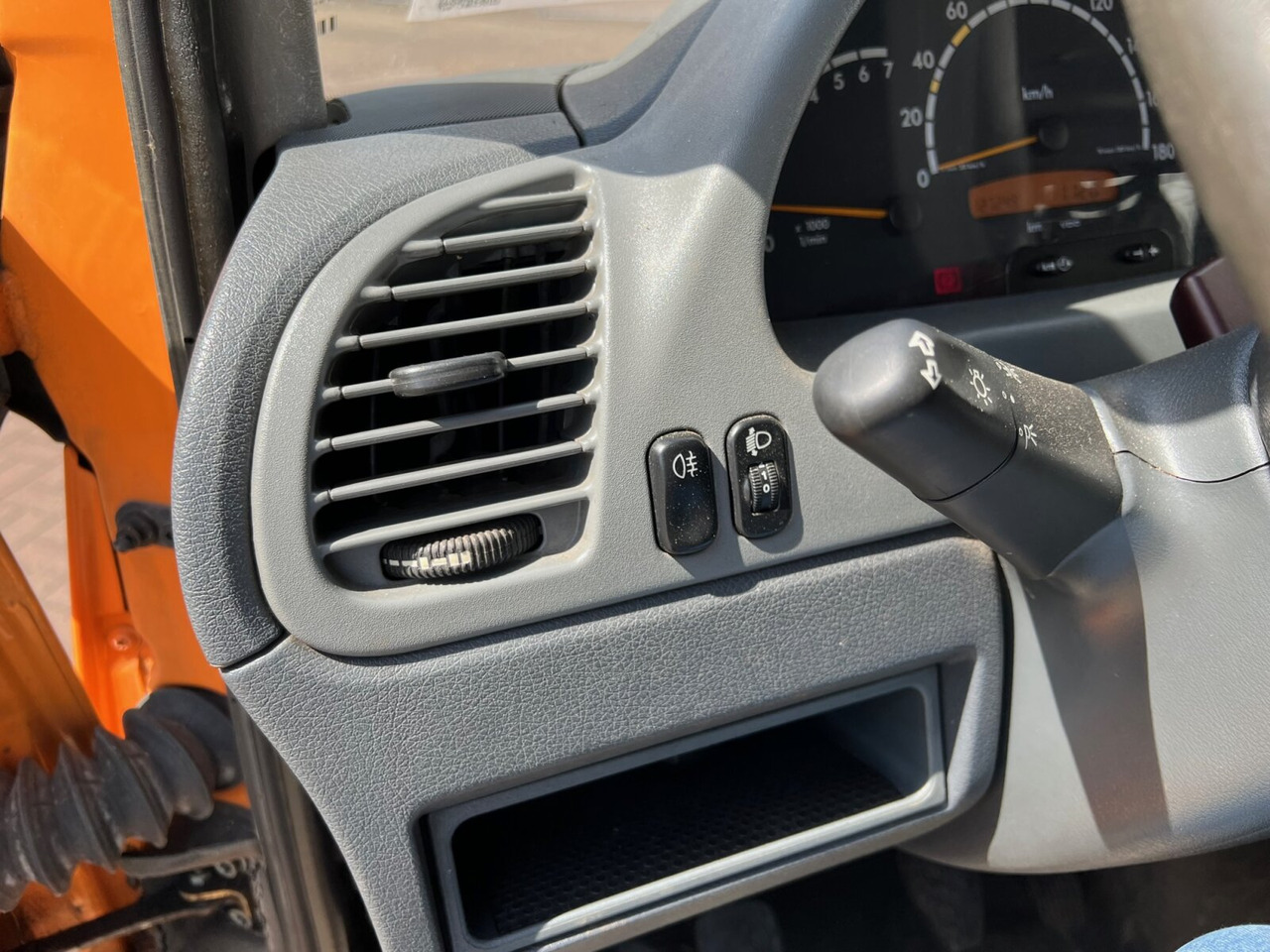 Mercedes-Benz Sprinter 308 4x2 Doka Sprinter 308 4x2 Doka - Малотоннажный бортовой грузовик, Грузопассажирский фургон: фото 3 Mercedes-Benz Sprinter 308 4x2 Doka Sprinter 308 4x2 Doka - Малотоннажный бортовой грузовик, Грузопассажирский фургон: фото 3