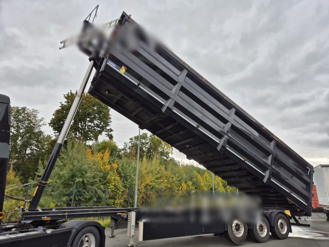 KLOOS FT 74 KLOOS FT 74, Stahlmulde ca. 74m³, 2x Liftachse, Rüttler - Полуприцеп: фото 2 KLOOS FT 74 KLOOS FT 74, Stahlmulde ca. 74m³, 2x Liftachse, Rüttler - Полуприцеп: фото 2