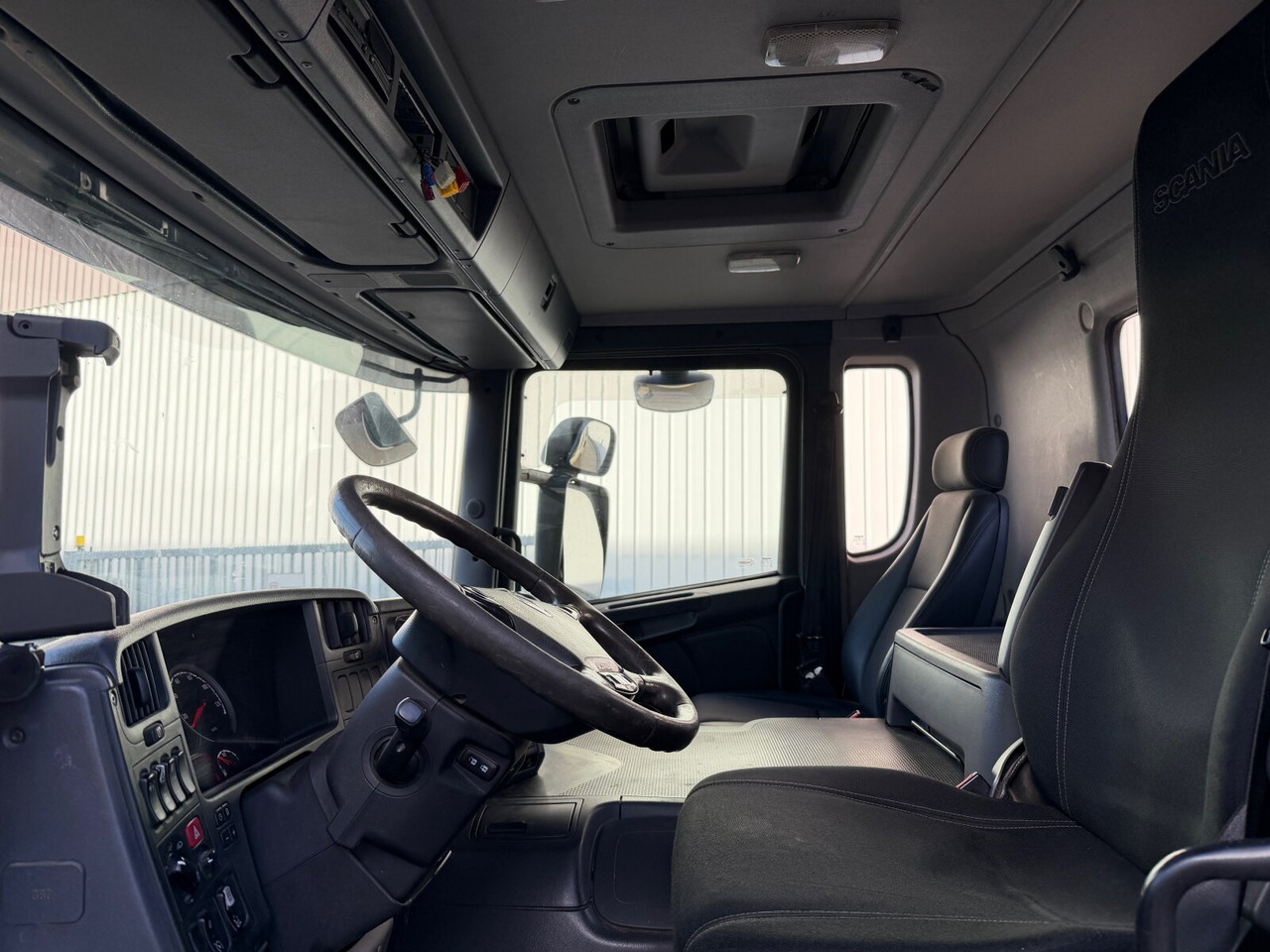 Scania P 320/400 6x2-4 P 320/400 6x2-4, Lenk-/Liftachse, Tele-Absetzanlage, Funk - Портальный бункеровоз: фото 3 Scania P 320/400 6x2-4 P 320/400 6x2-4, Lenk-/Liftachse, Tele-Absetzanlage, Funk - Портальный бункеровоз: фото 3