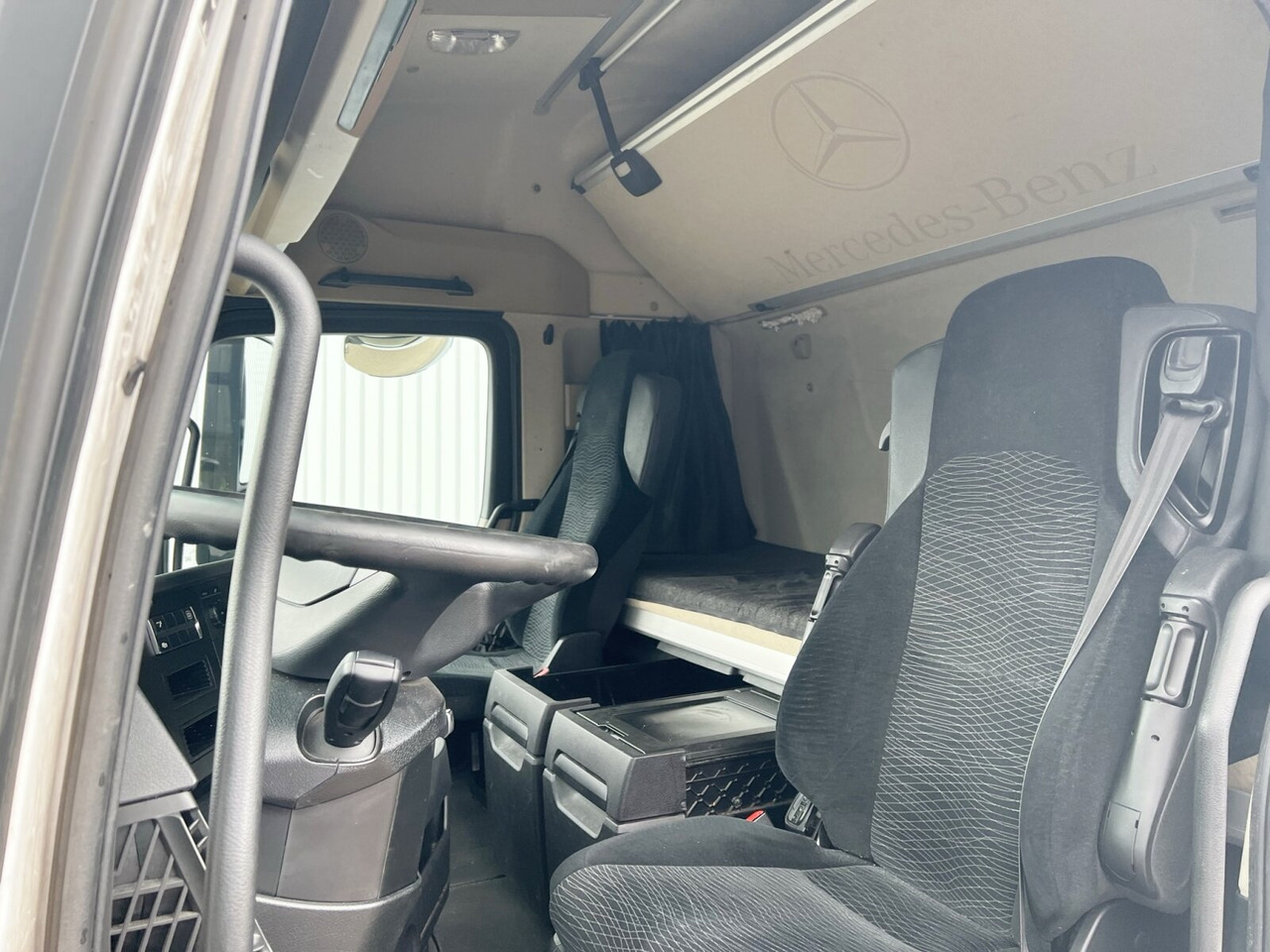 Mercedes-Benz Actros 1842 LS 4x2 Actros 1842 LS 4x2, 7x VORHANDEN - Тягач: фото 3 Mercedes-Benz Actros 1842 LS 4x2 Actros 1842 LS 4x2, 7x VORHANDEN - Тягач: фото 3