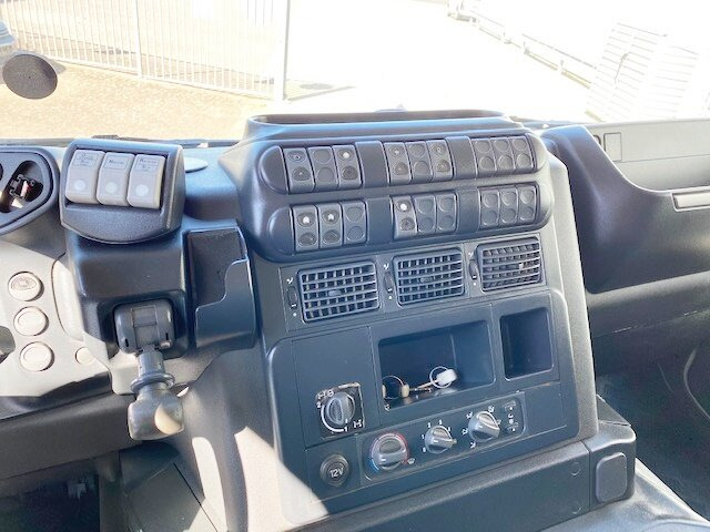 Trakker AD260T41W 6x6 Trakker AD260T41W 6x6 - Тягач: фото 3 Trakker AD260T41W 6x6 Trakker AD260T41W 6x6 - Тягач: фото 3