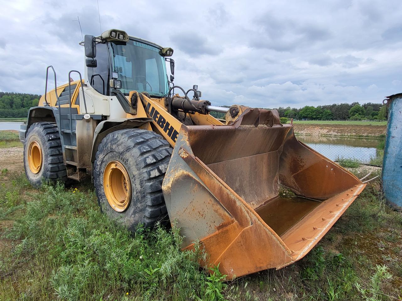 LIEBHERR L566 - Колёсный погрузчик: фото 2 LIEBHERR L566 - Колёсный погрузчик: фото 2