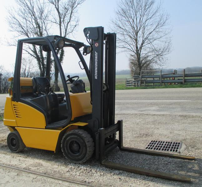 Jungheinrich CL16C - Вилочный погрузчик: фото 2 Jungheinrich CL16C - Вилочный погрузчик: фото 2