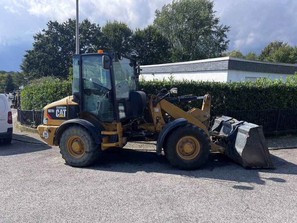 CAT 907H2 35Km/h EPA - CE - Колёсный погрузчик: фото 1 CAT 907H2 35Km/h EPA - CE - Колёсный погрузчик: фото 1