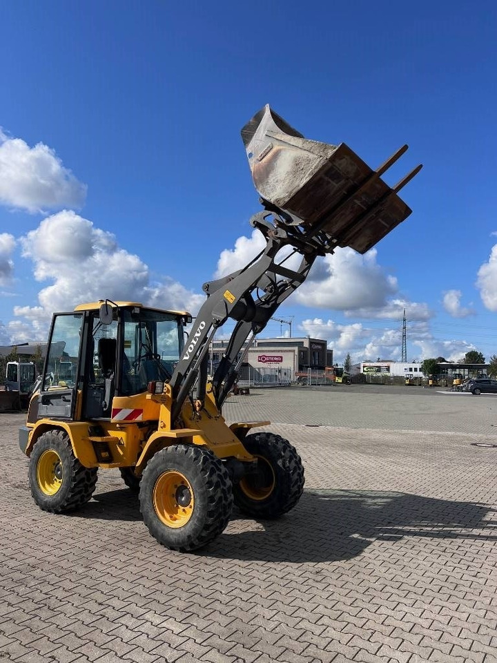 Колёсный погрузчик Volvo L 35 G: фото 28 Колёсный погрузчик Volvo L 35 G: фото 28