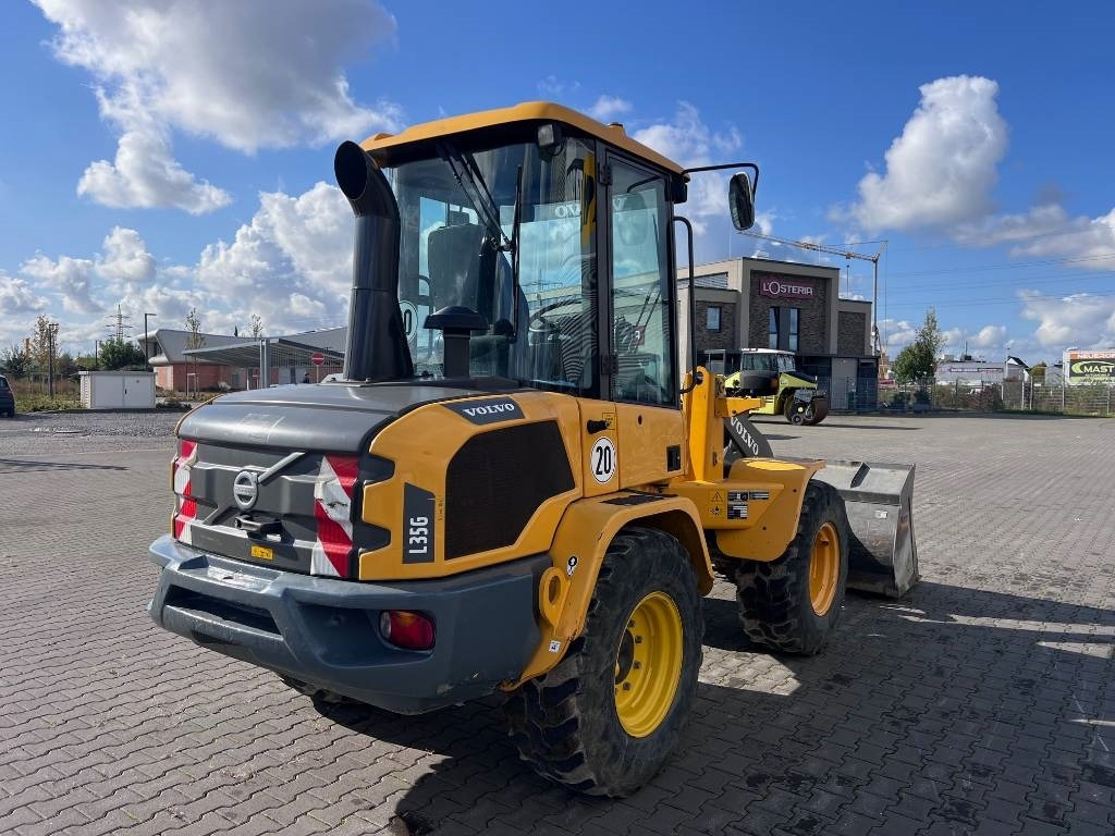 Колёсный погрузчик Volvo L 35 G: фото 6 Колёсный погрузчик Volvo L 35 G: фото 6