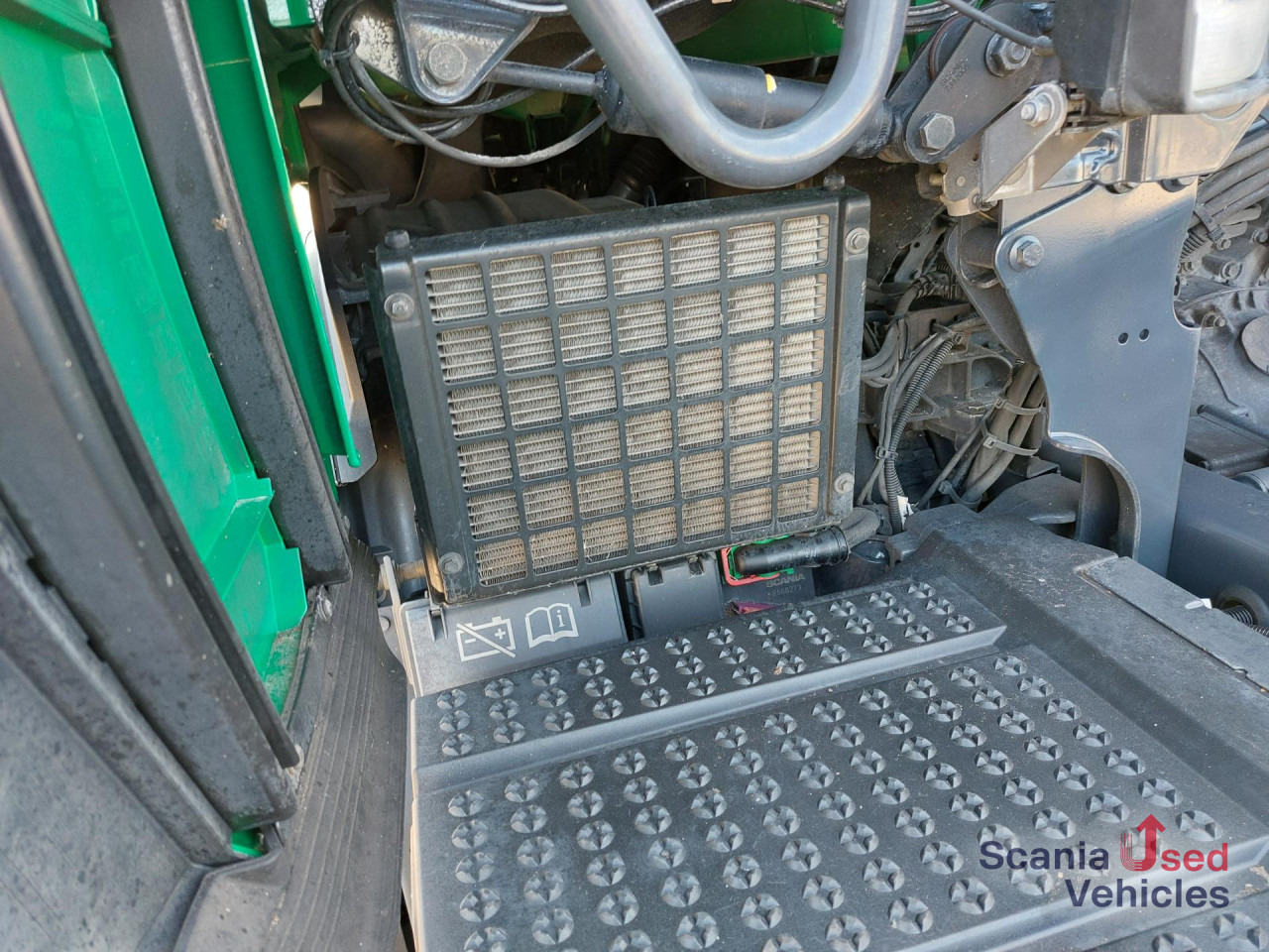 SCANIA R 450 A4x2EB Mega Jumbo Volumen DAB Standklima - Тягач: фото 3 SCANIA R 450 A4x2EB Mega Jumbo Volumen DAB Standklima - Тягач: фото 3