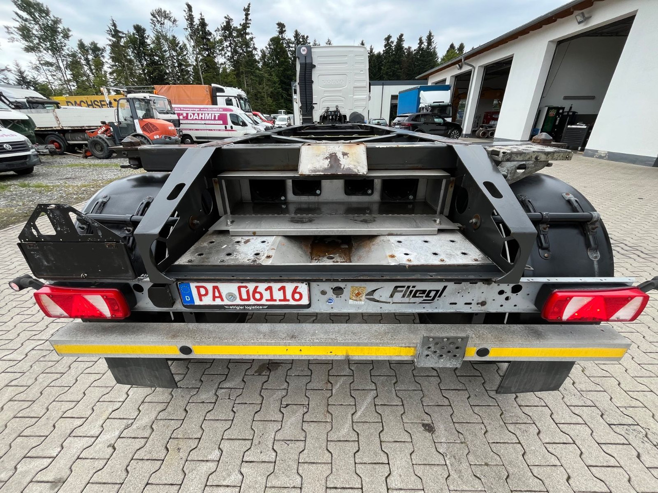 Fliegl Tank Container Chassis 20ft ADR - Полуприцеп-контейнеровоз/ Сменный кузов: фото 4 Fliegl Tank Container Chassis 20ft ADR - Полуприцеп-контейнеровоз/ Сменный кузов: фото 4