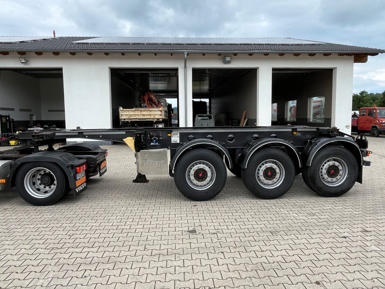Fliegl Tank Container Chassis 20ft ADR - Полуприцеп-контейнеровоз/ Сменный кузов: фото 2 Fliegl Tank Container Chassis 20ft ADR - Полуприцеп-контейнеровоз/ Сменный кузов: фото 2