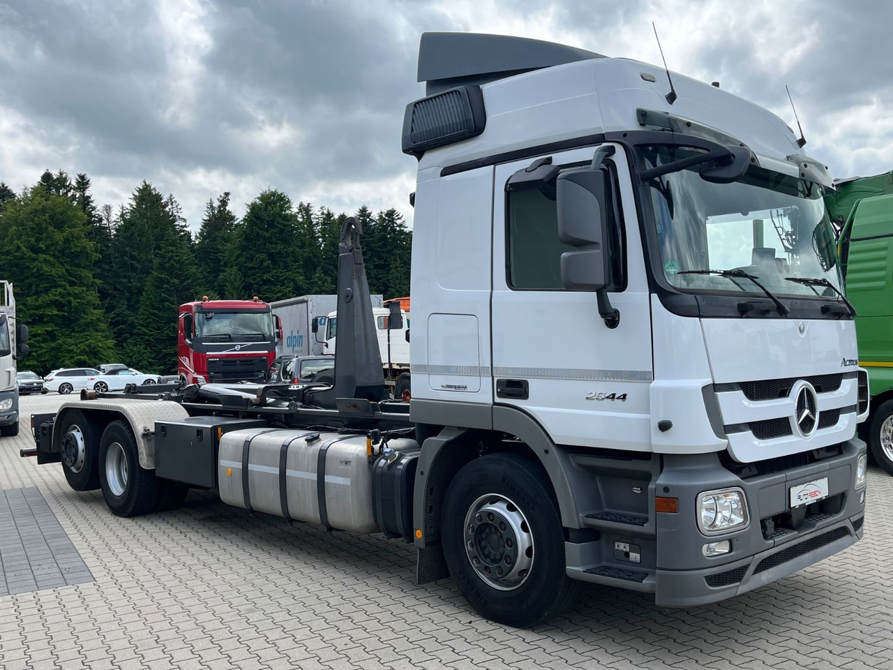 Mercedes-Benz Actros 2544 MP3 Abrollkipper original 84.000KM - Крюковой мультилифт: фото 4 Mercedes-Benz Actros 2544 MP3 Abrollkipper original 84.000KM - Крюковой мультилифт: фото 4