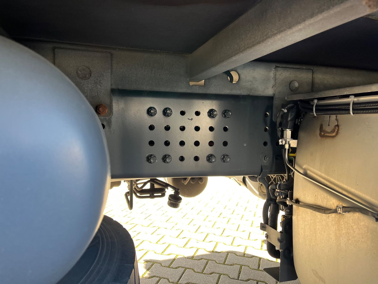 Грузовик для перевозки напитков Mercedes-Benz Antos 1836 Klappwand Getränkekoffer beheizt: фото 23 Грузовик для перевозки напитков Mercedes-Benz Antos 1836 Klappwand Getränkekoffer beheizt: фото 23