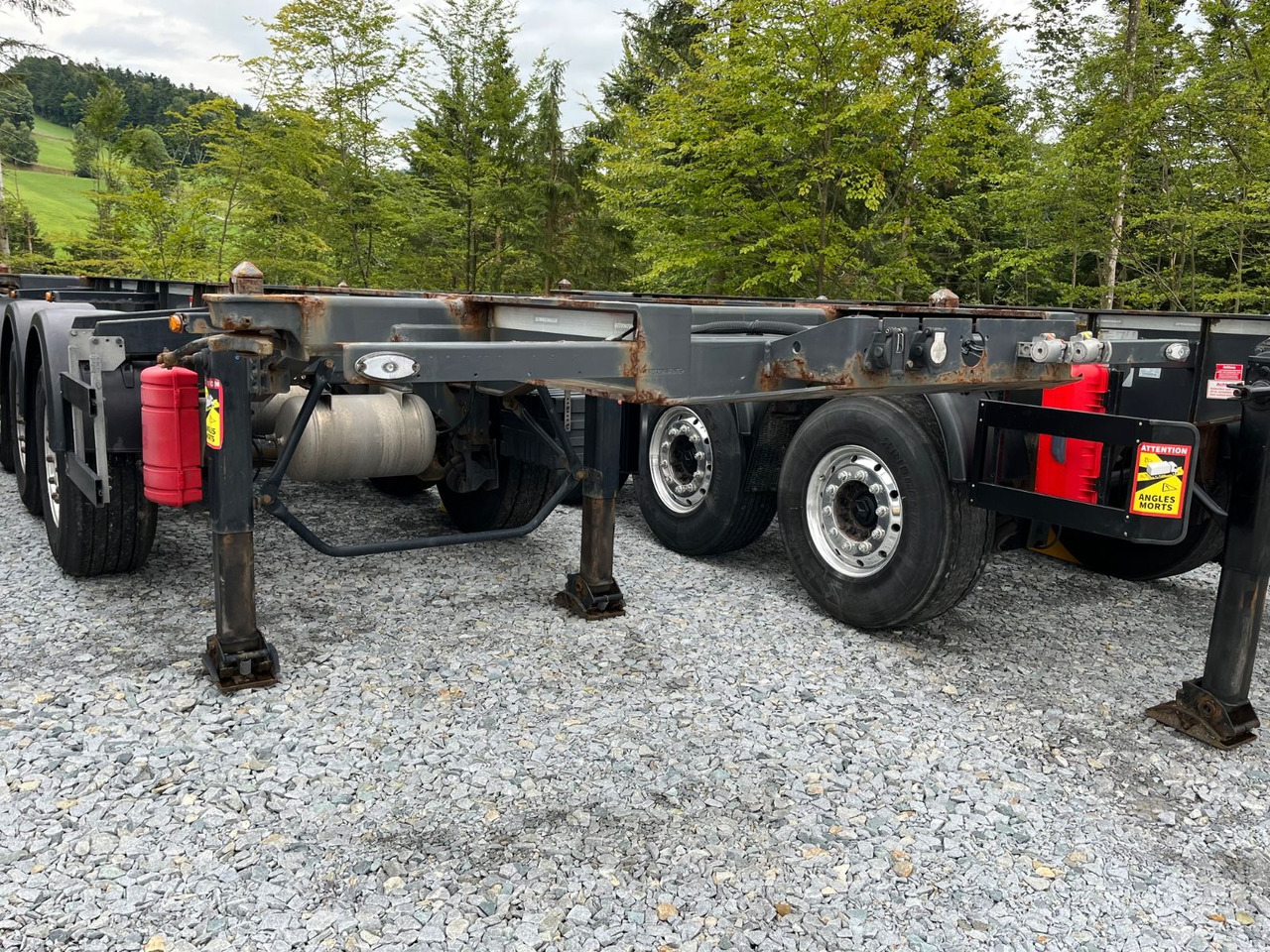 Schwarzmüller S1 R-Serie Tank Chassis ADR SAF Alufelgen - Полуприцеп-контейнеровоз/ Сменный кузов: фото 2 Schwarzmüller S1 R-Serie Tank Chassis ADR SAF Alufelgen - Полуприцеп-контейнеровоз/ Сменный кузов: фото 2