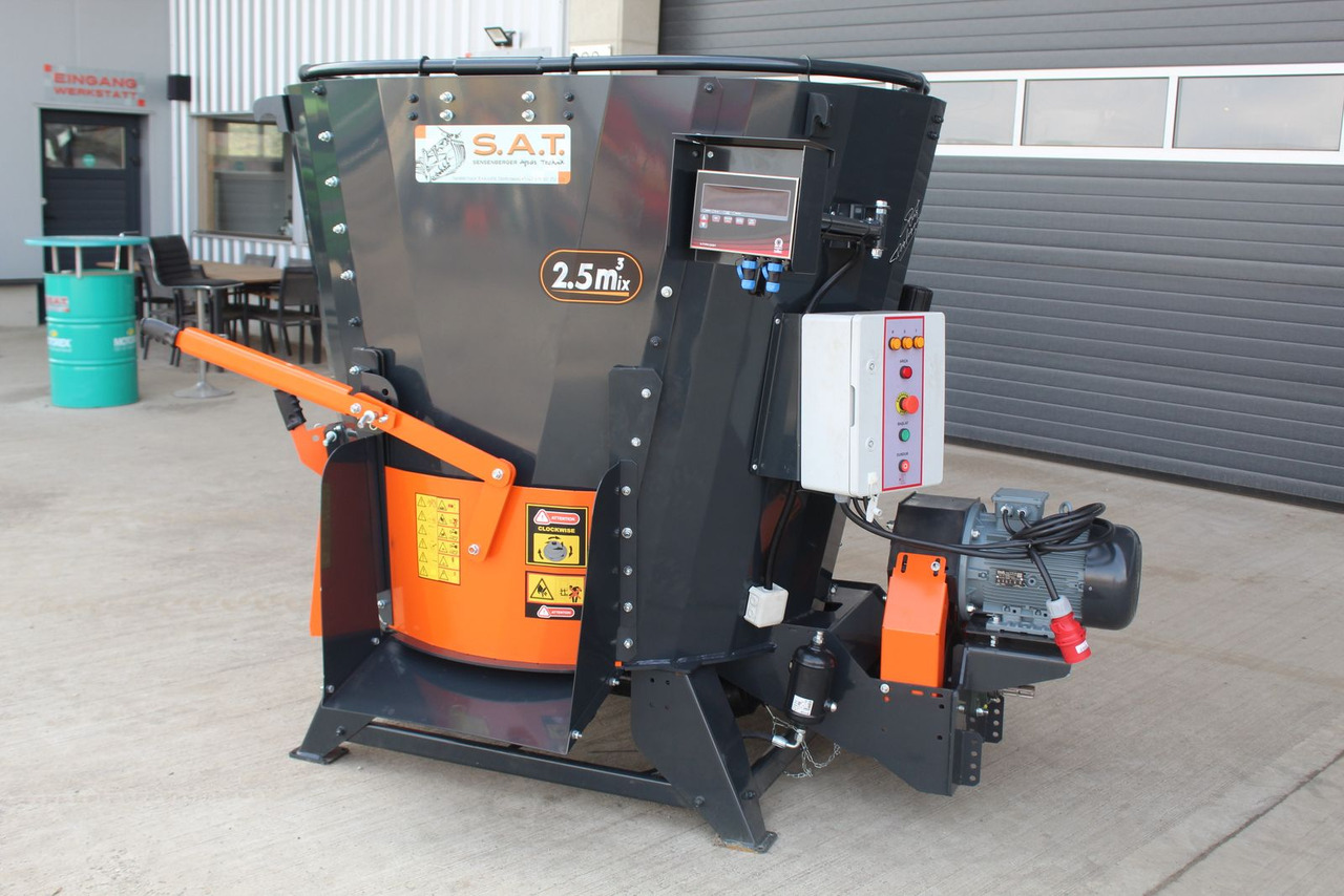 Burkon Futtermischer-2,5m³-Elektromotor+Gelenkwelle - Кормораздатчик: фото 1 Burkon Futtermischer-2,5m³-Elektromotor+Gelenkwelle - Кормораздатчик: фото 1