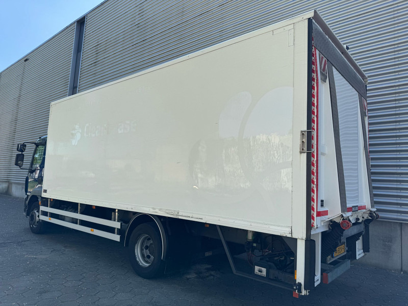DAF LF 220 / 16 Tons / Tail Lift / 6 Cilinder / TUV:7-2025 / NL Truck - Грузовик с закрытым кузовом: фото 2 DAF LF 220 / 16 Tons / Tail Lift / 6 Cilinder / TUV:7-2025 / NL Truck - Грузовик с закрытым кузовом: фото 2