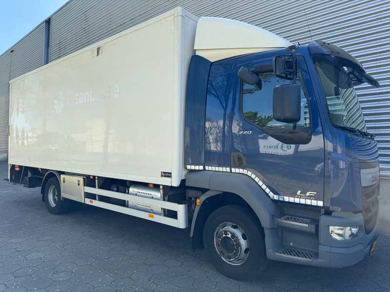 DAF LF 220 / 16 Tons / Tail Lift / 6 Cilinder / TUV:7-2025 / NL Truck - Грузовик с закрытым кузовом: фото 4 DAF LF 220 / 16 Tons / Tail Lift / 6 Cilinder / TUV:7-2025 / NL Truck - Грузовик с закрытым кузовом: фото 4