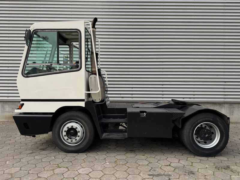 Terberg YT182 / NL Truck - Терминальный тягач: фото 4 Terberg YT182 / NL Truck - Терминальный тягач: фото 4