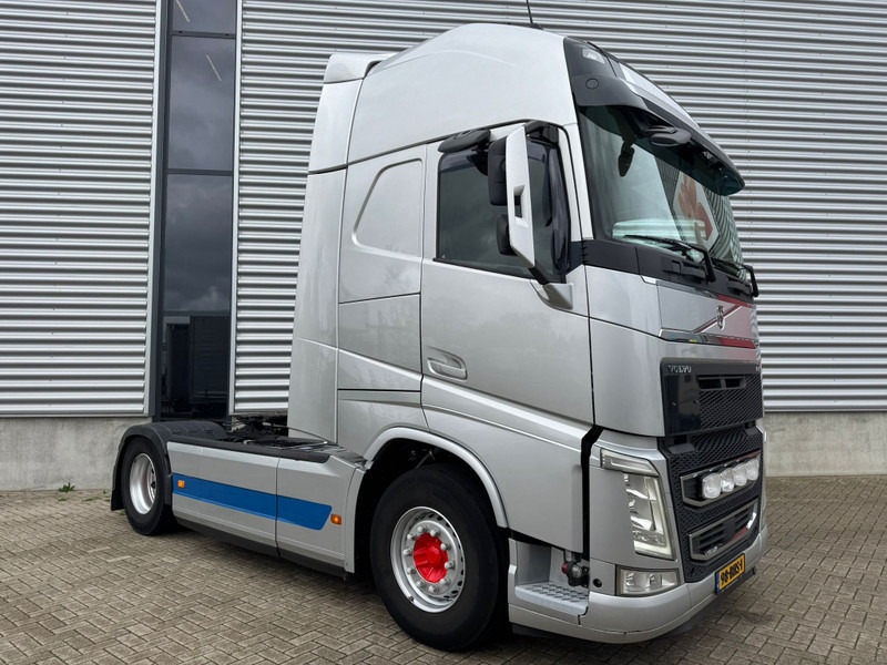 Volvo FH 460 XL / I-Park Cool / 2 Tanks / TUV: 10-2026 / NL Truck - Тягач: фото 2 Volvo FH 460 XL / I-Park Cool / 2 Tanks / TUV: 10-2026 / NL Truck - Тягач: фото 2