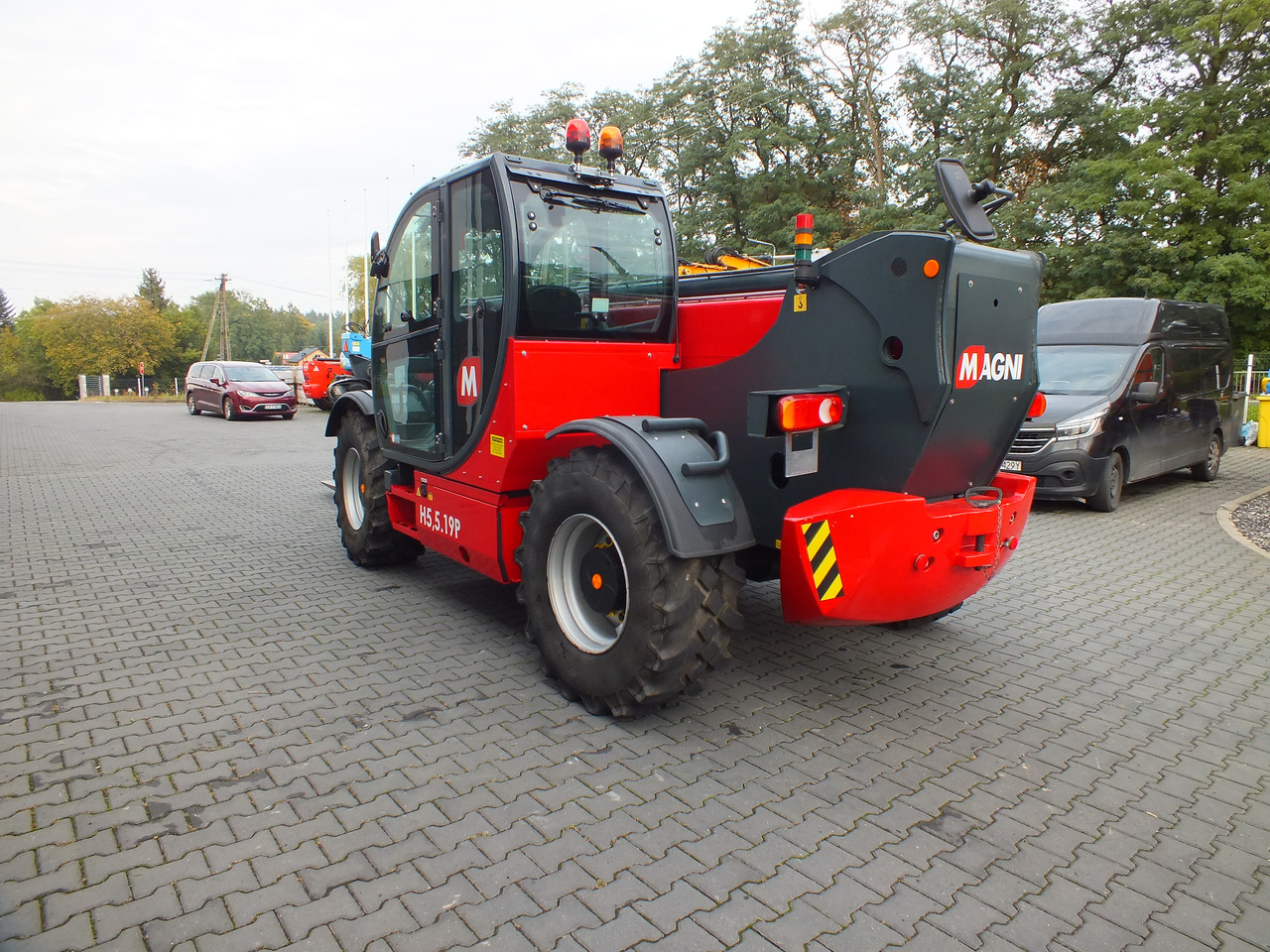 MAGNI TH5,5.19P - Телескопический фронтальный погрузчик для Строительной техники: фото 3 MAGNI TH5,5.19P - Телескопический фронтальный погрузчик для Строительной техники: фото 3