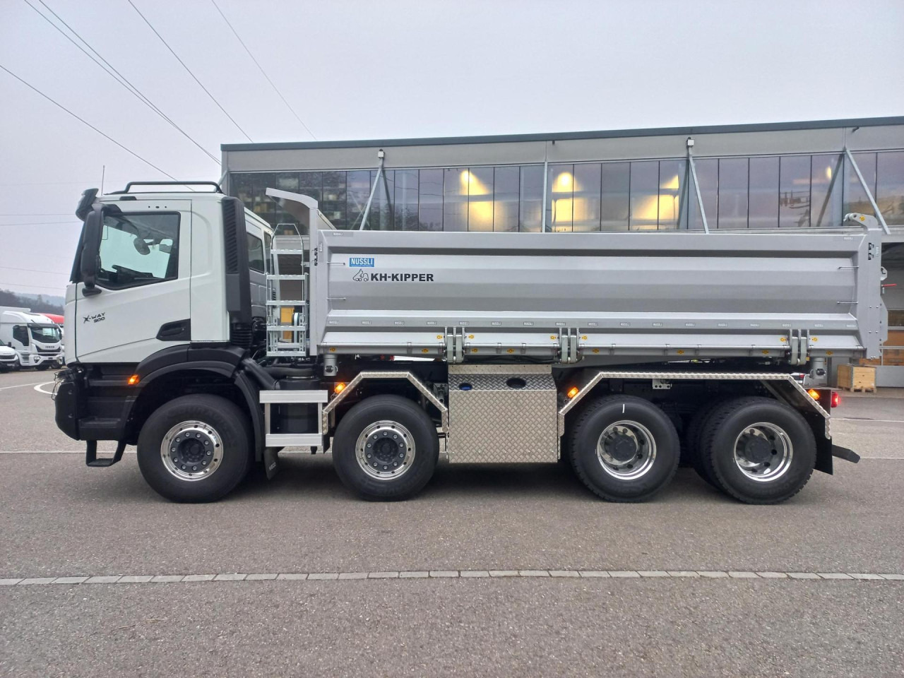 IVECO AD360X50Z HR OFF XWay mit Nüssli 2 Seitenkipper - Самосвал: фото 4 IVECO AD360X50Z HR OFF XWay mit Nüssli 2 Seitenkipper - Самосвал: фото 4