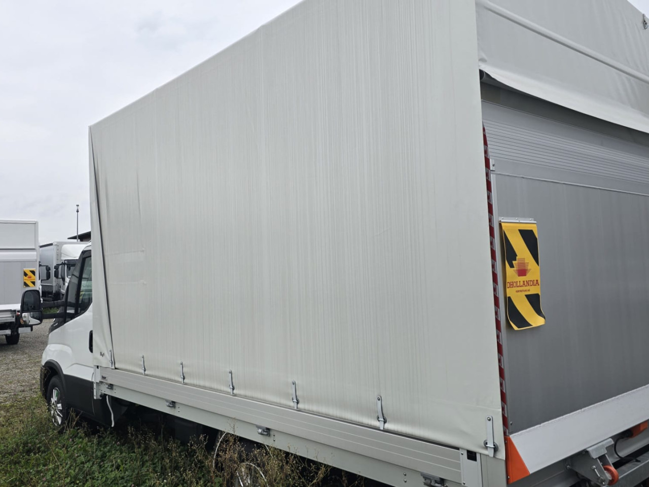 IVECO DAILY 35S18HA8 Blache mit Ladebordwand - Тентованный фургон: фото 3 IVECO DAILY 35S18HA8 Blache mit Ladebordwand - Тентованный фургон: фото 3