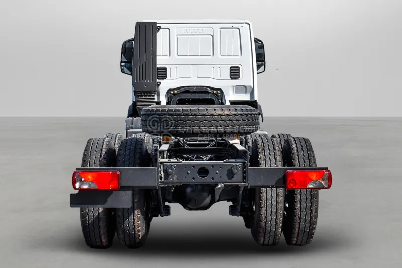 Iveco T-WAY AT380T47H 6x4 R20 Tyres Chassis - Грузовик-шасси: фото 2 Iveco T-WAY AT380T47H 6x4 R20 Tyres Chassis - Грузовик-шасси: фото 2