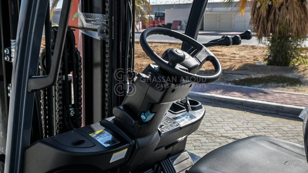 TOYOTA FORKLIFT DIESEL 3TON 3STAGE, 3LEVER 4500MM W/ SIDE SHIFT MY24 - Дизельный погрузчик: фото 4 TOYOTA FORKLIFT DIESEL 3TON 3STAGE, 3LEVER 4500MM W/ SIDE SHIFT MY24 - Дизельный погрузчик: фото 4