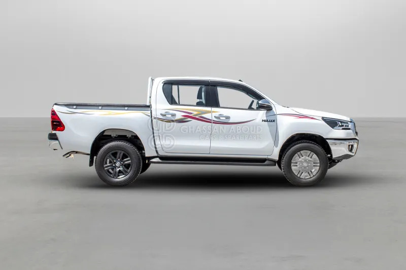 Toyota Hilux 4X4 Double Cabin - Пикап, Грузопассажирский фургон: фото 3 Toyota Hilux 4X4 Double Cabin - Пикап, Грузопассажирский фургон: фото 3