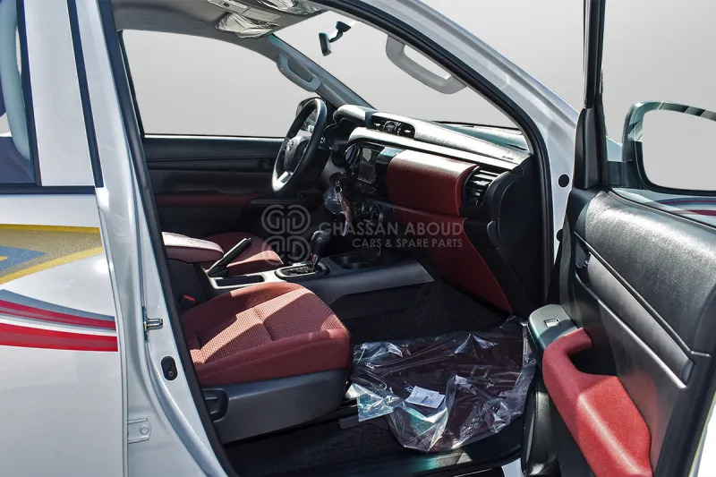 Toyota Hilux 4X4 Double Cabin - Пикап, Грузопассажирский фургон: фото 5 Toyota Hilux 4X4 Double Cabin - Пикап, Грузопассажирский фургон: фото 5