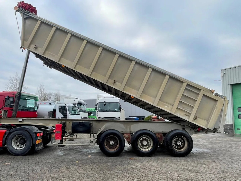 Benalu Full spring. 27,5 m3 - Самосвальный полуприцеп: фото 5 Benalu Full spring. 27,5 m3 - Самосвальный полуприцеп: фото 5