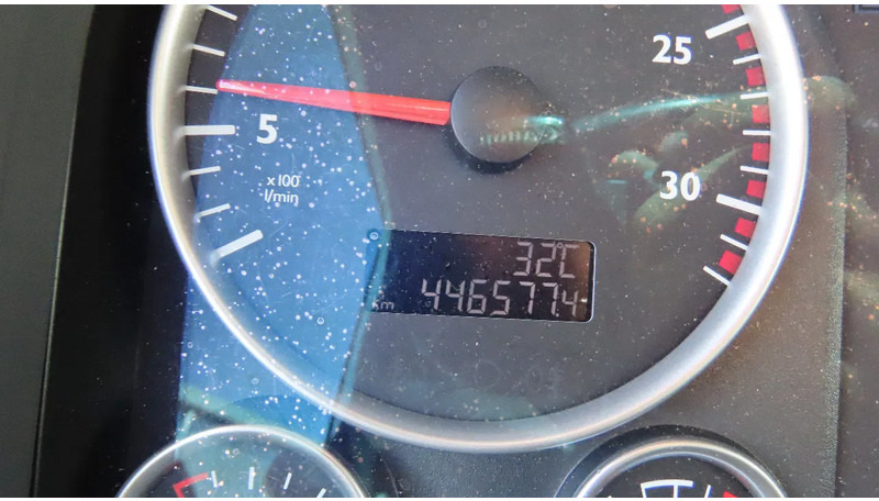 Тентованный грузовик MAN TGX 26.480 446577 KM! RETARDER+ liftaxel + moving axel: фото 9