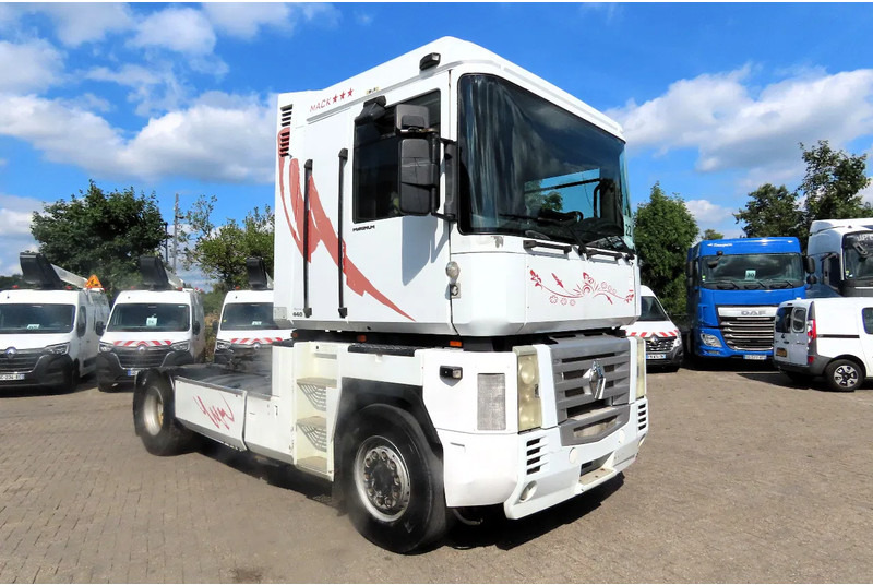Renault Magnum 440 Mack! Manual gearbox. Royal truck - Тягач: фото 1 Renault Magnum 440 Mack! Manual gearbox. Royal truck - Тягач: фото 1