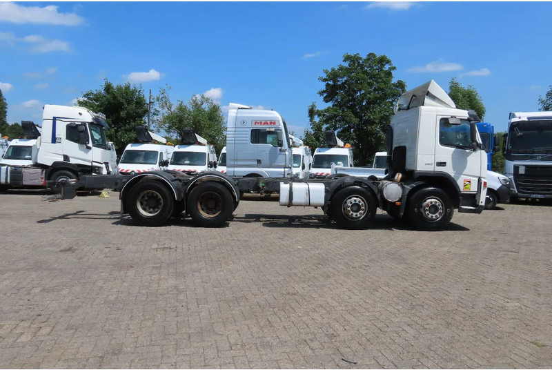 Volvo FM 12.380 8x4 FULL SPRING. 100% condition! - Грузовик-шасси: фото 5 Volvo FM 12.380 8x4 FULL SPRING. 100% condition! - Грузовик-шасси: фото 5