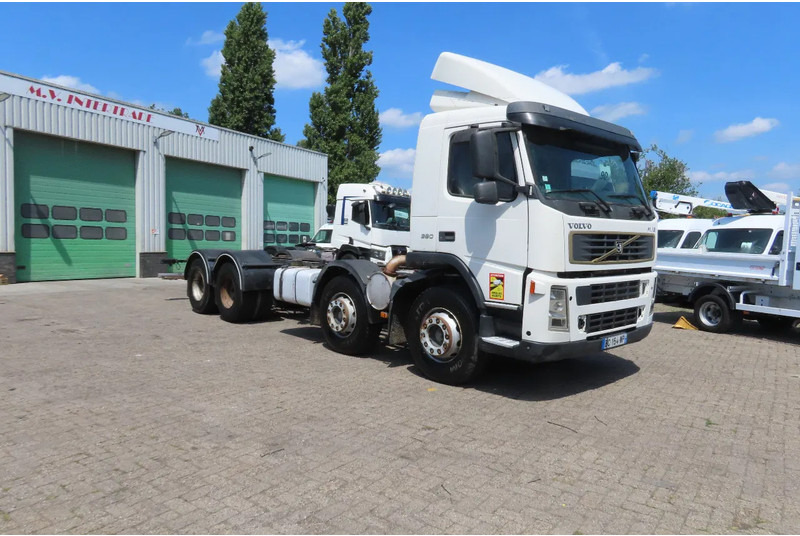 Volvo FM 12.380 8x4 FULL SPRING. 100% condition! - Грузовик-шасси: фото 1 Volvo FM 12.380 8x4 FULL SPRING. 100% condition! - Грузовик-шасси: фото 1