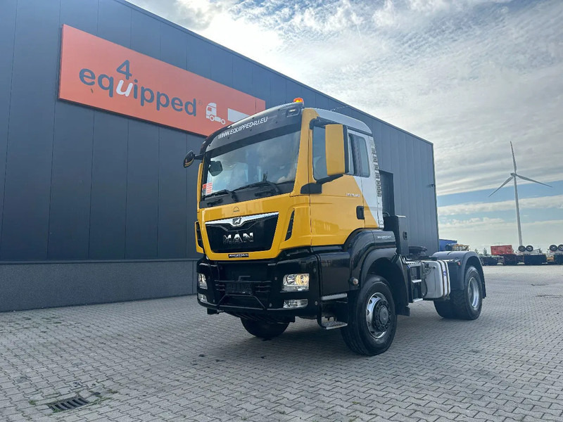 MAN TGS 18.460 4x4 FULL SPRING SUSP, PTO + TIPPING-HYDRAULIC, EURO-6, only 202.813km!!!, 3x Sper - Тягач: фото 1 MAN TGS 18.460 4x4 FULL SPRING SUSP, PTO + TIPPING-HYDRAULIC, EURO-6, only 202.813km!!!, 3x Sper - Тягач: фото 1
