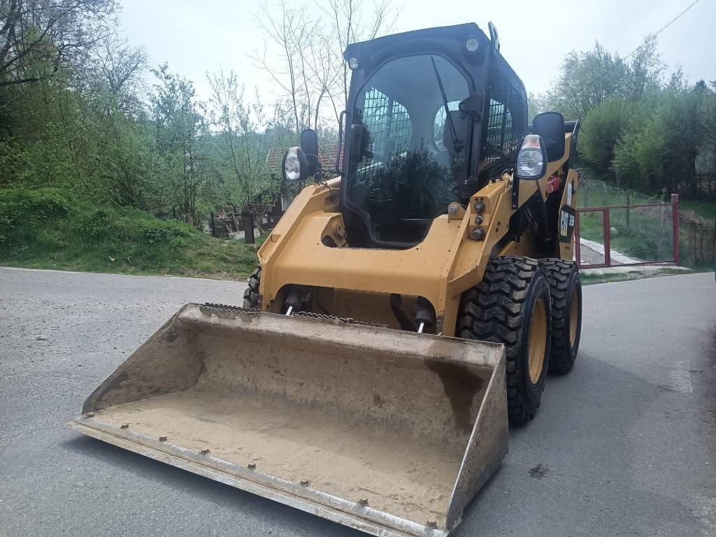 CATERPILLAR 262 D XPS - Мини-погрузчик с бортовым поворотом: фото 3 CATERPILLAR 262 D XPS - Мини-погрузчик с бортовым поворотом: фото 3