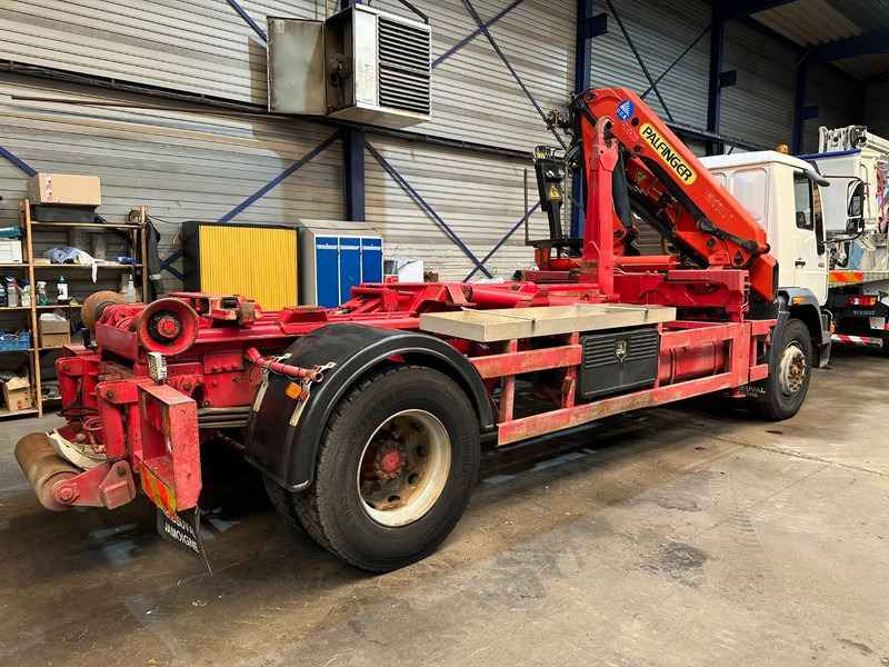 MAN 18.284 HOOKLIFT + CRANE PALFINGER PK 11001 A - STEEL SPRING / BLATT / LAMES - BE TRUCK - Крюковой мультилифт, Автоманипулятор: фото 4 MAN 18.284 HOOKLIFT + CRANE PALFINGER PK 11001 A - STEEL SPRING / BLATT / LAMES - BE TRUCK - Крюковой мультилифт, Автоманипулятор: фото 4