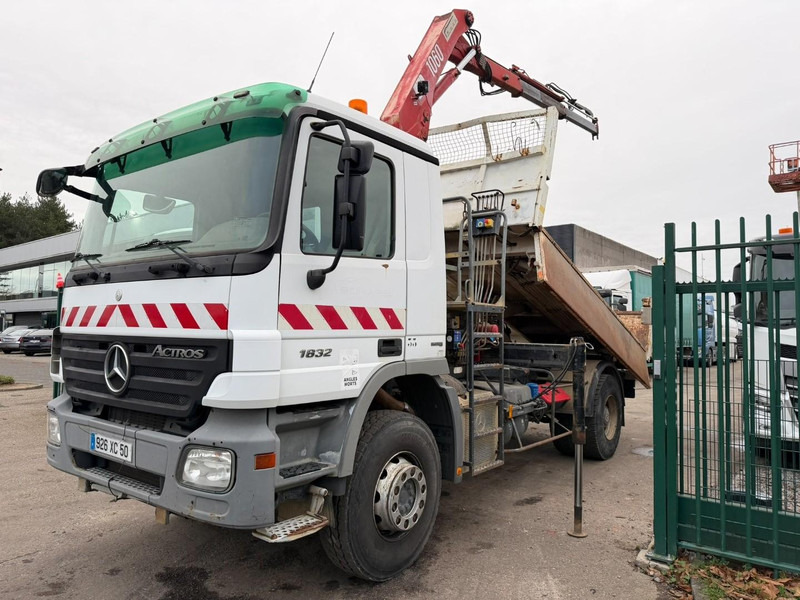 Mercedes-Benz ACTROS 1832 MP2 4x2 2-WAY TIPPER + CRANE - HMF 1063 K 2 - 5/6F - BORDMATIC - EPS 3 PEDALES - BIG AXLE HUB REDUCTION - 356.000km - FR TRUCK - Самосвал, Автоманипулятор: фото 3 Mercedes-Benz ACTROS 1832 MP2 4x2 2-WAY TIPPER + CRANE - HMF 1063 K 2 - 5/6F - BORDMATIC - EPS 3 PEDALES - BIG AXLE HUB REDUCTION - 356.000km - FR TRUCK - Самосвал, Автоманипулятор: фото 3
