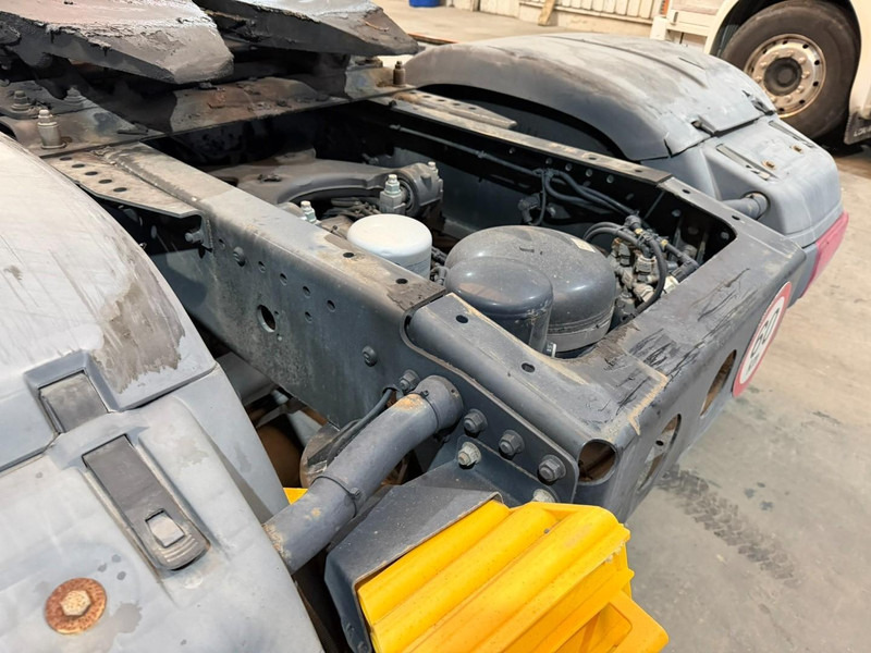 Тягач MAN TGA 18.460 XLX BLS - *471.000km* - 13L MOTOR - FULL SPOILERS / SIDESKIRTS / FRIGO - BE TRUCK: фото 16 Тягач MAN TGA 18.460 XLX BLS - *471.000km* - 13L MOTOR - FULL SPOILERS / SIDESKIRTS / FRIGO - BE TRUCK: фото 16