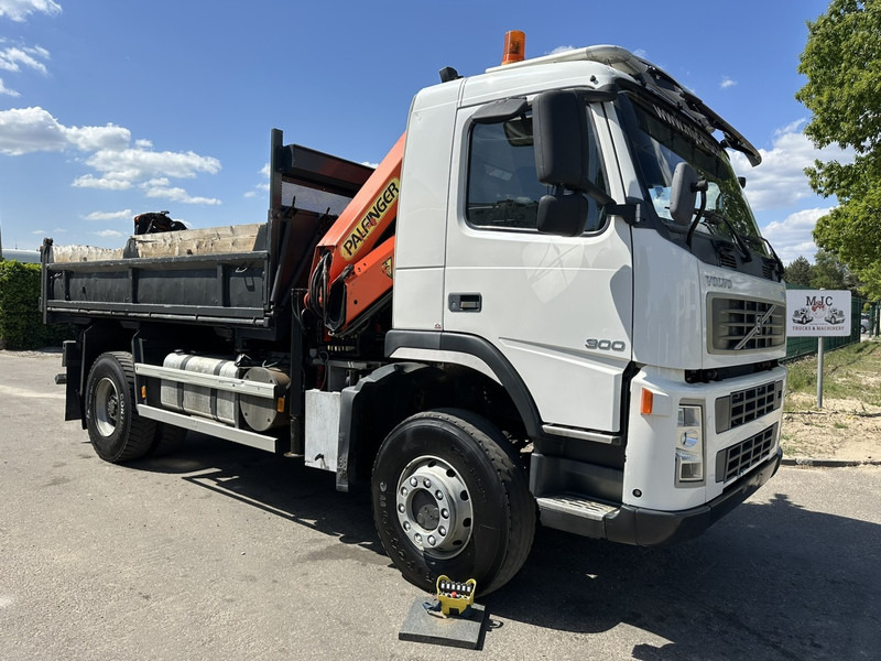 Volvo FM 300 4x4 TIPPER + CRANE PALFINGER PK 12000 - *339.000km* - MANUAL - STEEL SPRING / BIG AXLES - EURO 3 - TÜV 15/10/2025 - Самосвал, Автоманипулятор: фото 2 Volvo FM 300 4x4 TIPPER + CRANE PALFINGER PK 12000 - *339.000km* - MANUAL - STEEL SPRING / BIG AXLES - EURO 3 - TÜV 15/10/2025 - Самосвал, Автоманипулятор: фото 2