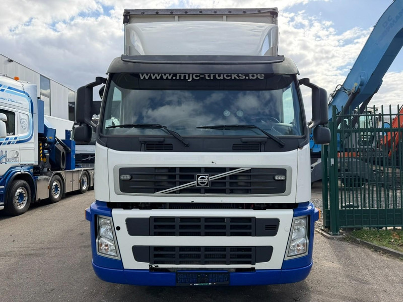 Volvo FM 370 6x2 BOX 8m15 - LIFT + STEERING AXLE - EURO 5 - I SHIFT - 26T - TÜV 06/2026 - VERY NICE CONDITION - BE TRUCK - Тентованный грузовик: фото 2 Volvo FM 370 6x2 BOX 8m15 - LIFT + STEERING AXLE - EURO 5 - I SHIFT - 26T - TÜV 06/2026 - VERY NICE CONDITION - BE TRUCK - Тентованный грузовик: фото 2